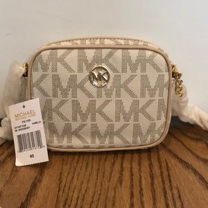 Michael Kors Crossbody